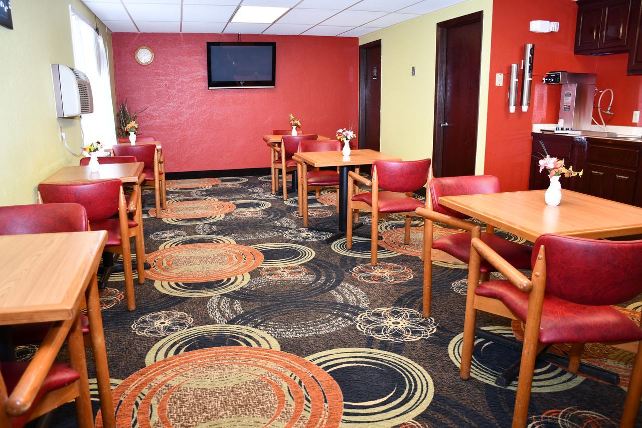 Regency Inn & Suites Faribault Buitenkant foto