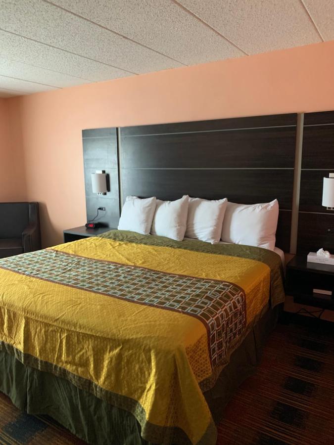 Regency Inn & Suites Faribault Buitenkant foto