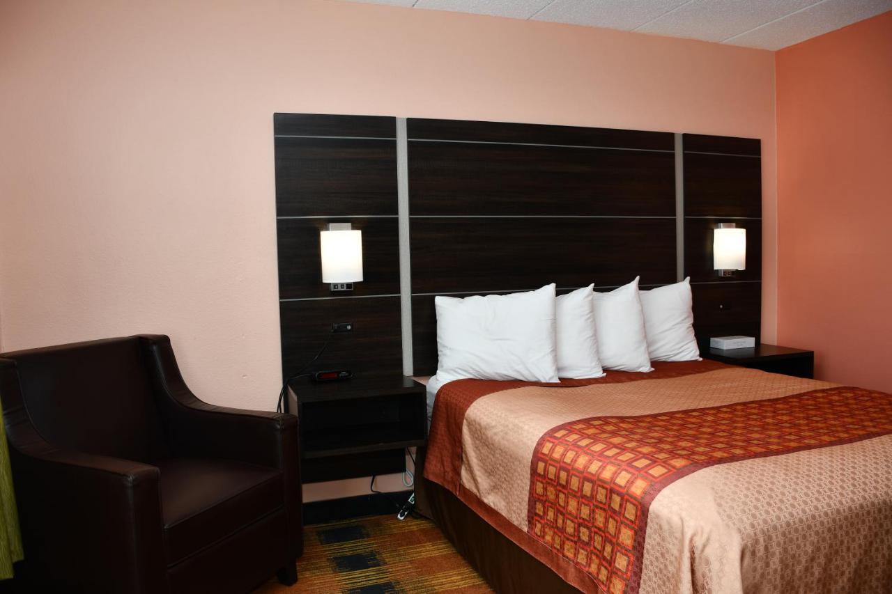 Regency Inn & Suites Faribault Buitenkant foto